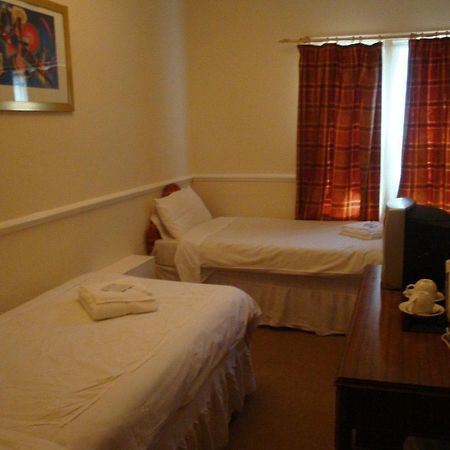 Garden Lodge Hotel Letchworth Room photo
